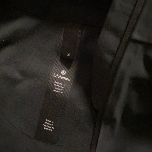 Lululemon Sleet Sprinter Jacket size 10 - Picture 6 of 9